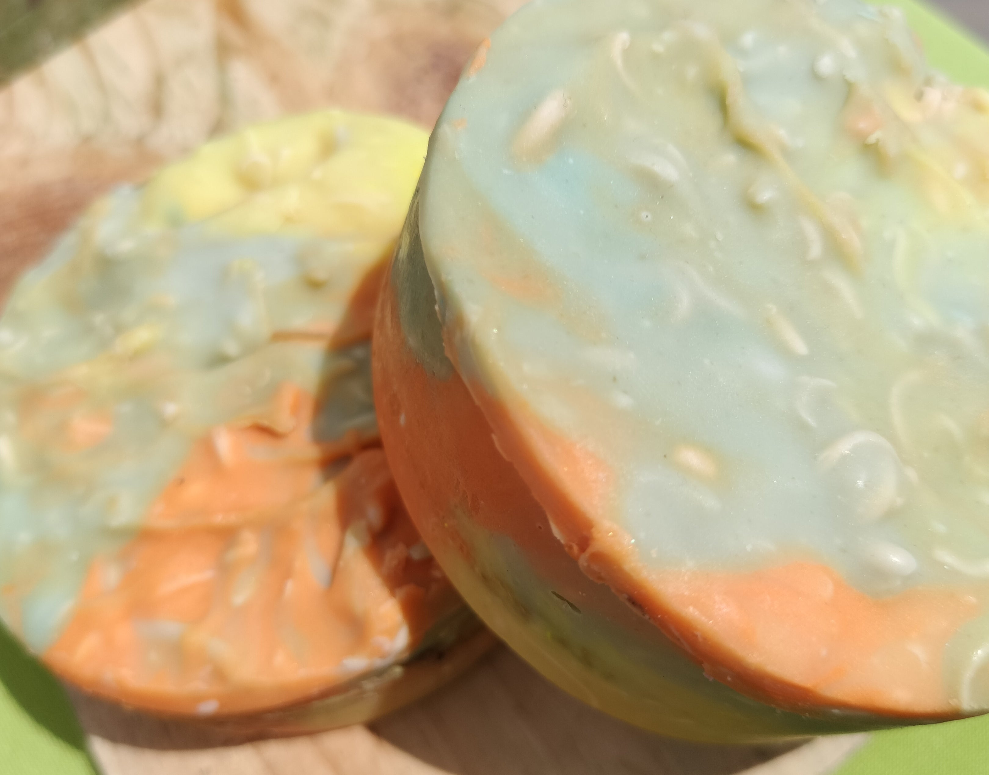 Loofah + Apricot Shell Exfoliant Eco-Soap