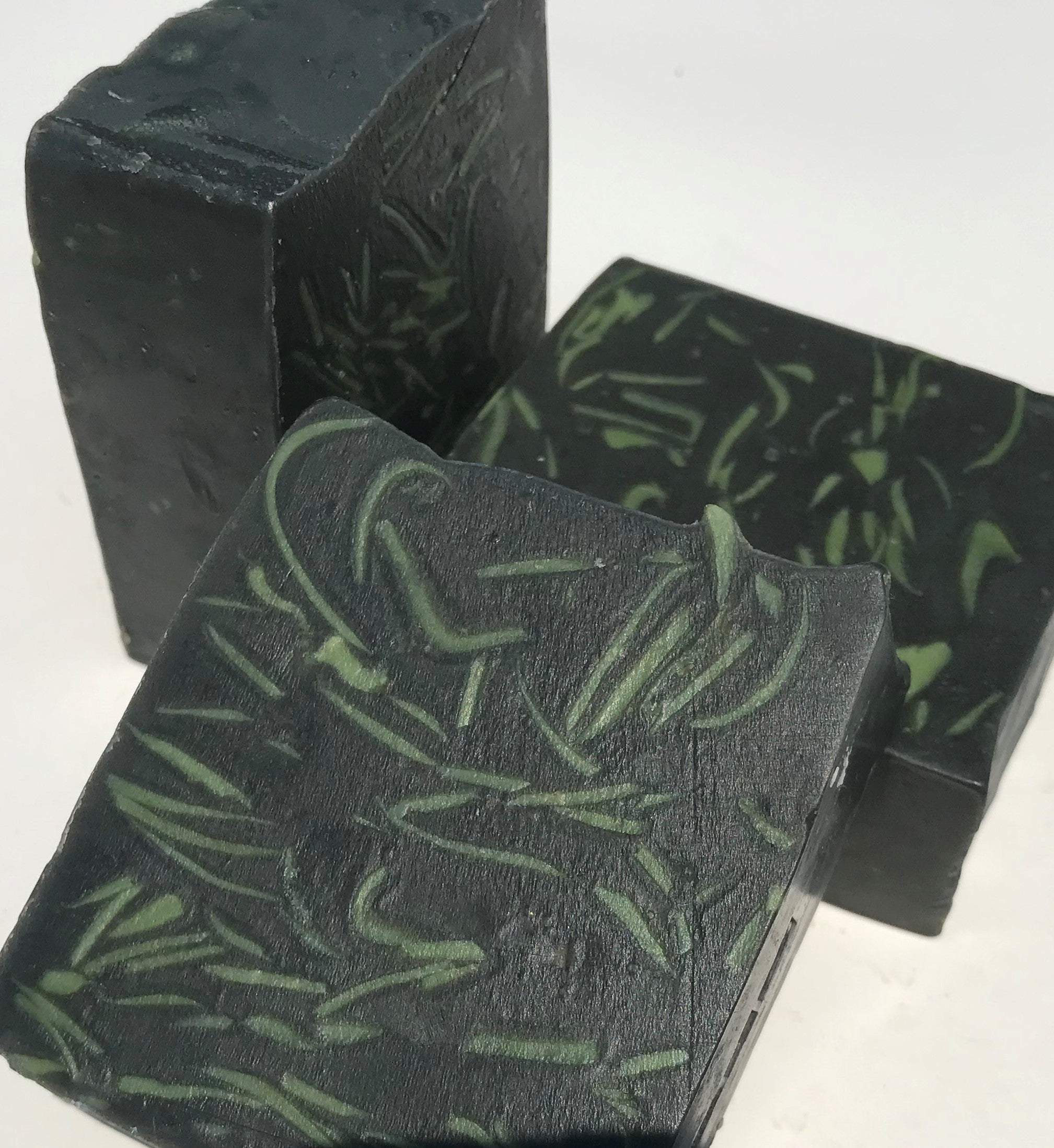 Activated Charcoal, Rosemary, & Lemongrass